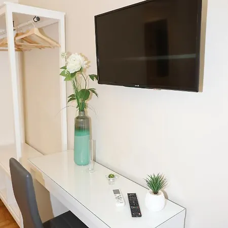 Unique Luxury Apartment And Rooms Rome Exterior photo